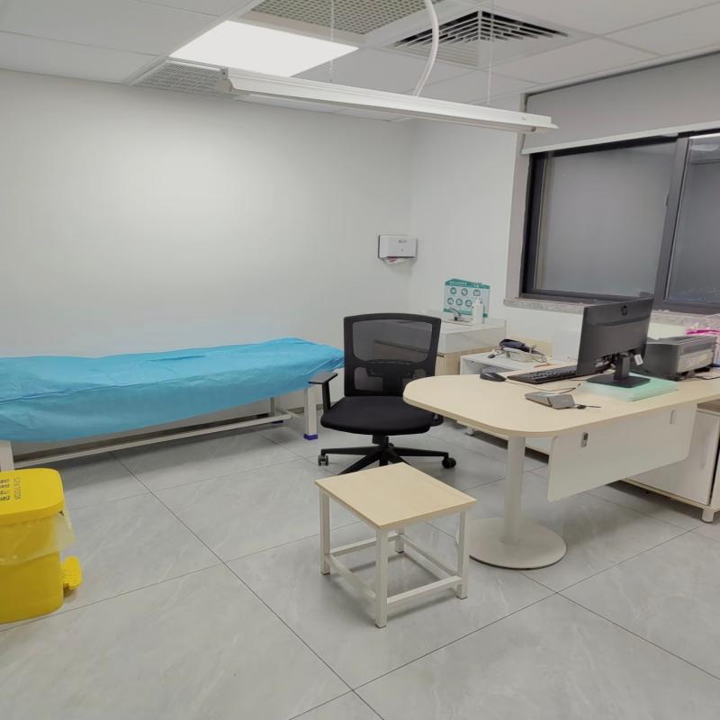 Medical-grade floor scrubber Scenarios for floor scrubber