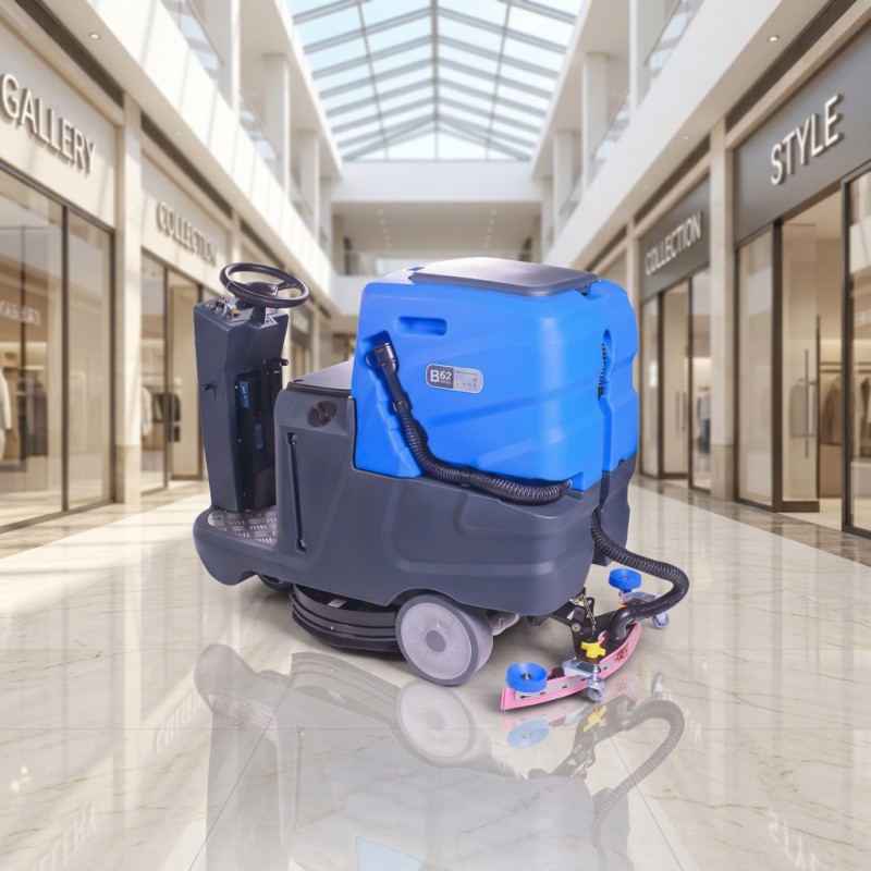 automatic floor scrubber with large water tank